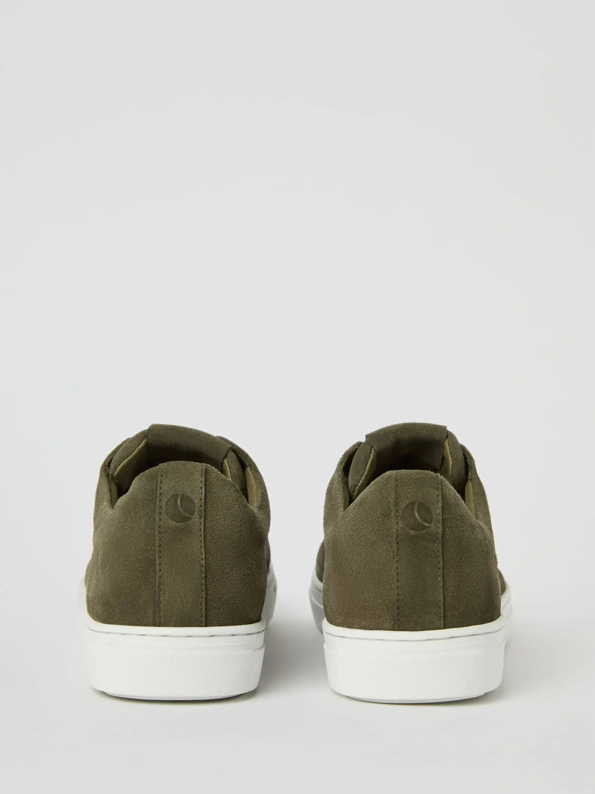 Men's Classic Suede Sneakers