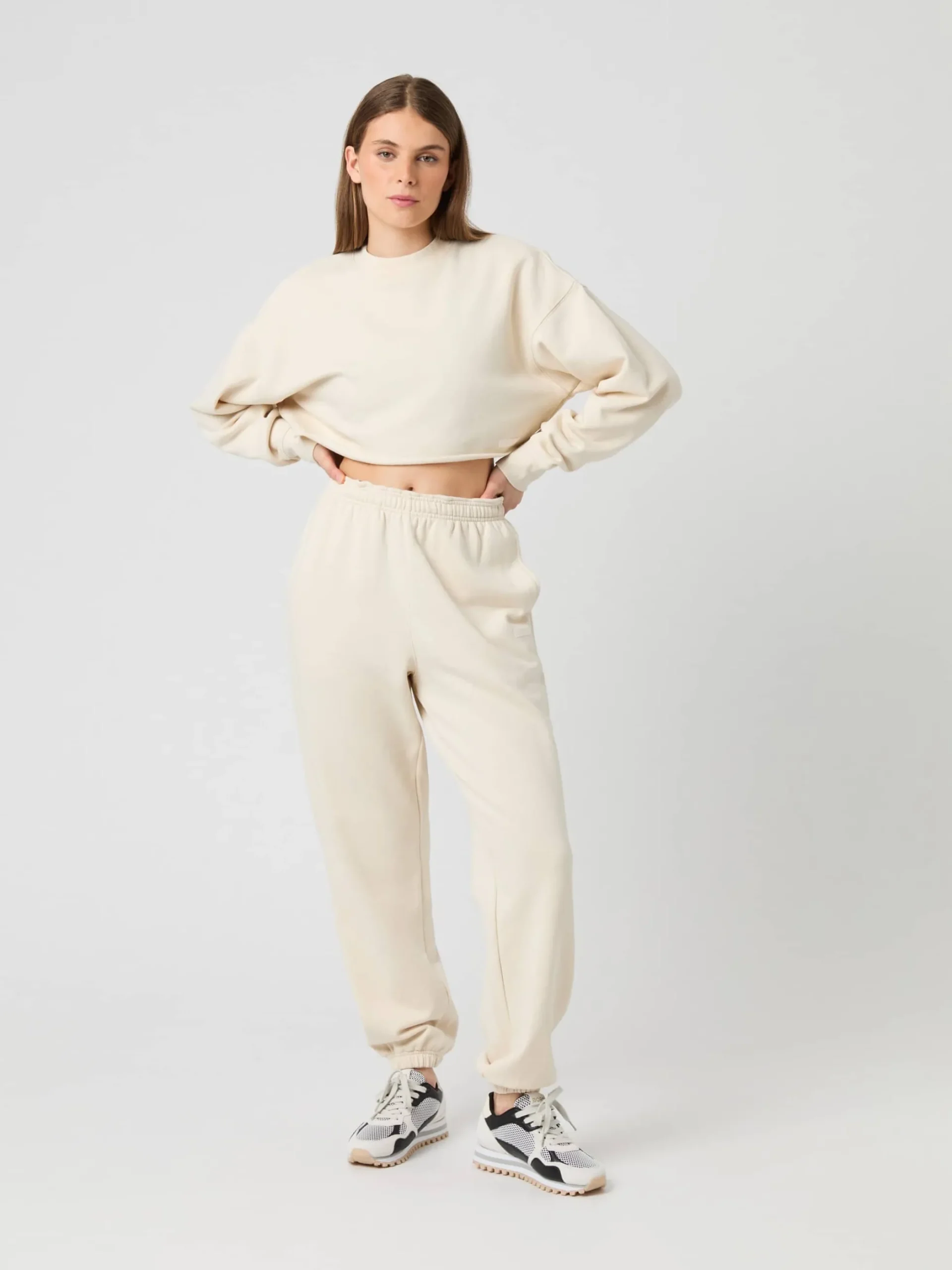 Studio Oversized Cropped Sweatshirt