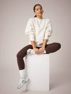Studio Oversized Sweatshirt