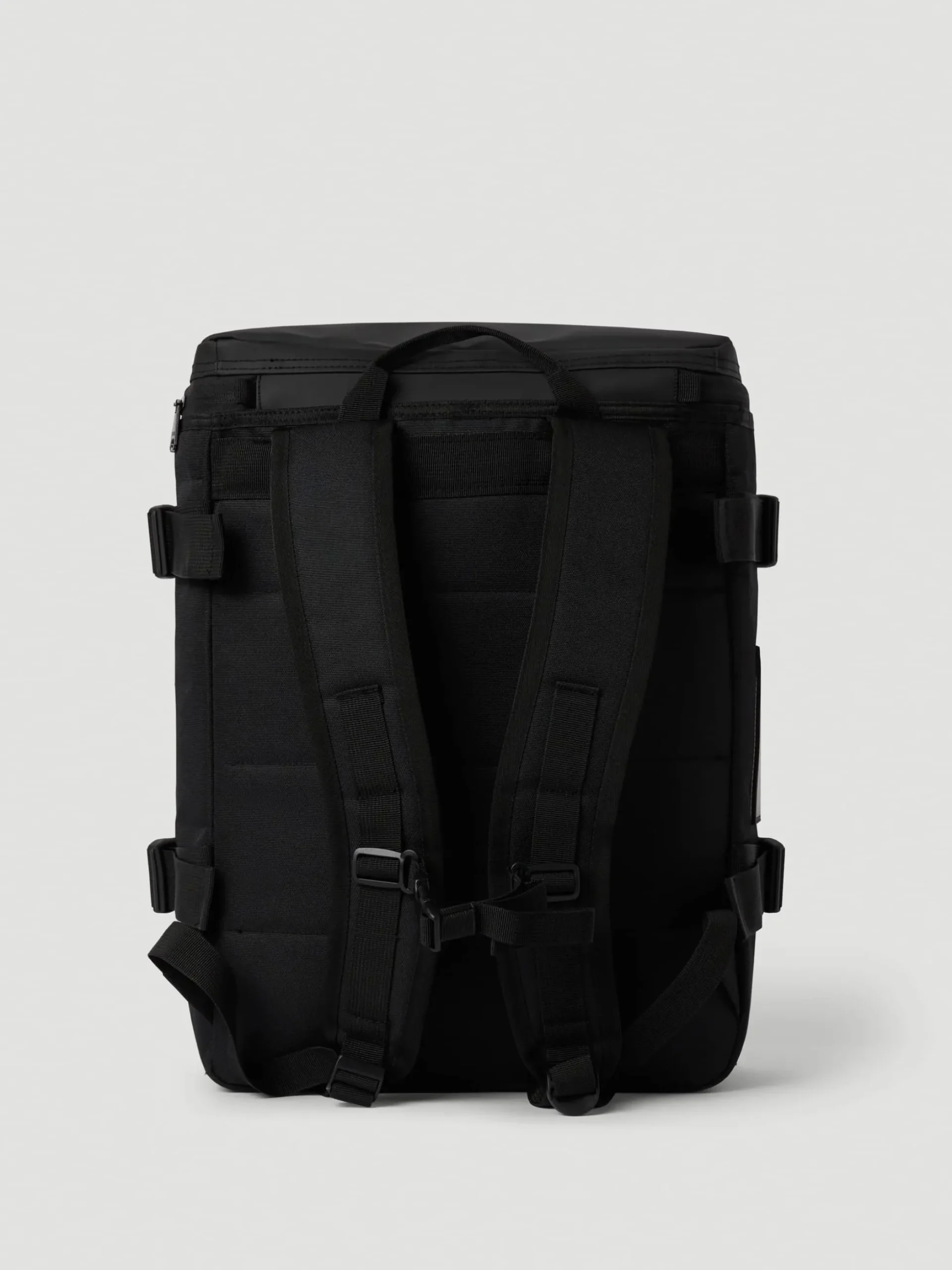 Travel Backpack M - 22L