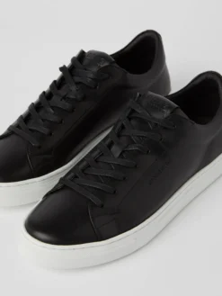 Women's Classic Leather Sneakers