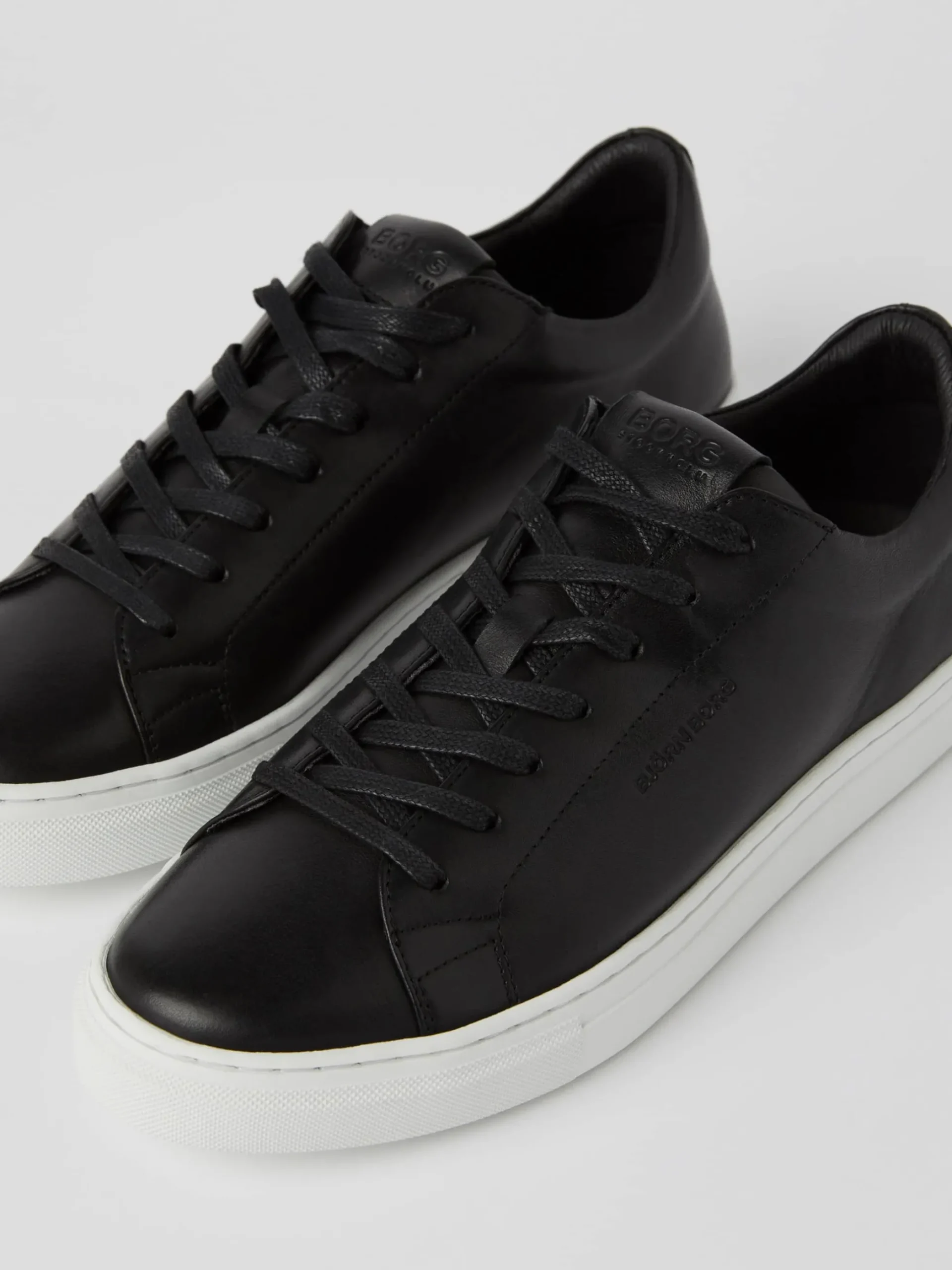 Women's Classic Leather Sneakers